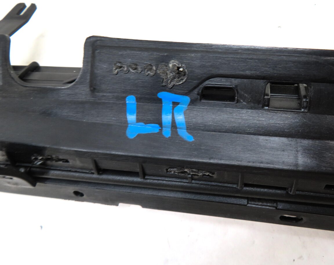Thumbnail 6: 2007-2013 BMW X5 (E70) LEFT REAR RETRACTABLE WINDOW SUN SCREEN PRIVACY SHADE