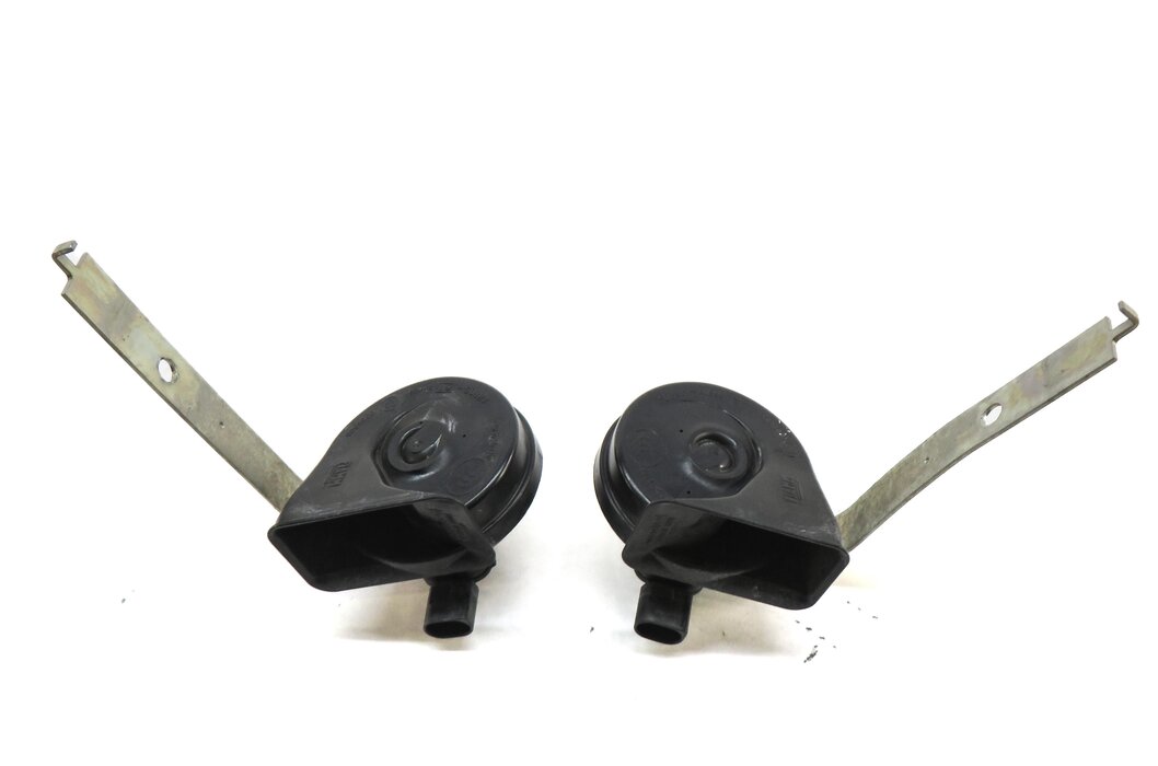 Thumbnail 2: 2007-2011 BMW X5 X6 (E70 E71 E72) HIGH & LOW TONE NOTE EMERGENCY SAFETY HORN SET