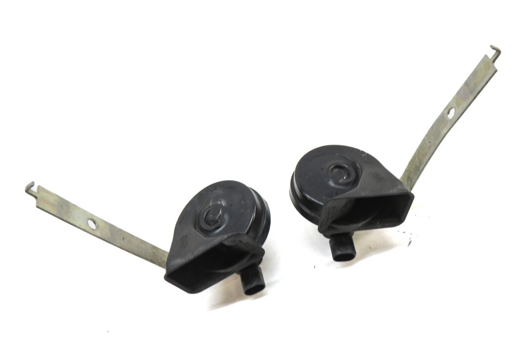 Thumbnail 3: 2007-2011 BMW X5 X6 (E70 E71 E72) HIGH & LOW TONE NOTE EMERGENCY SAFETY HORN SET
