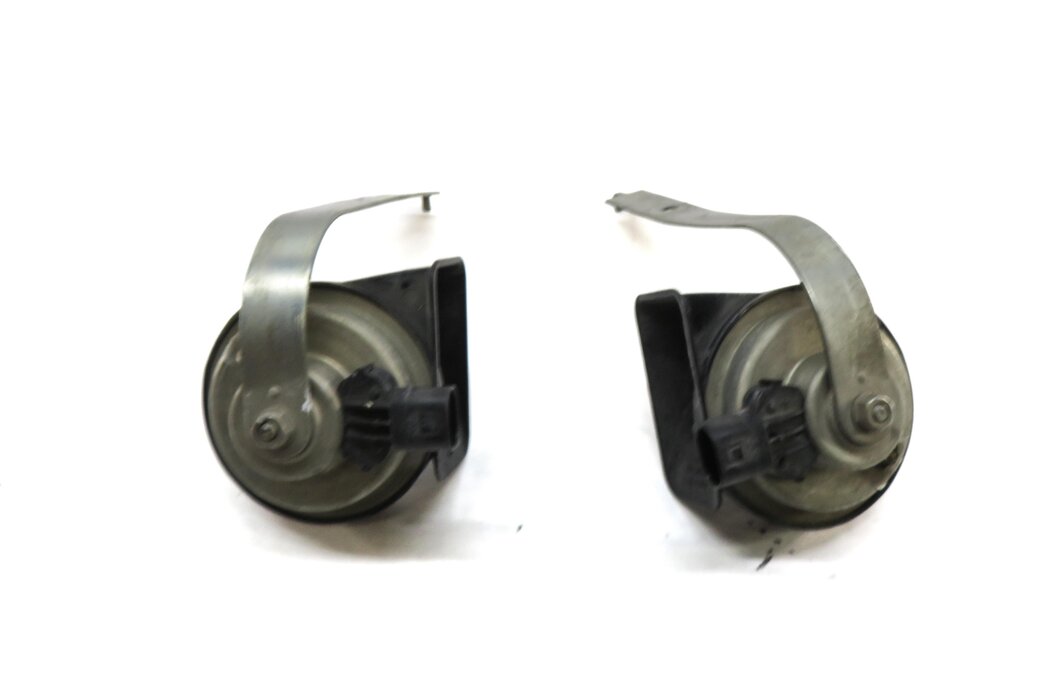 Thumbnail 4: 2007-2011 BMW X5 X6 (E70 E71 E72) HIGH & LOW TONE NOTE EMERGENCY SAFETY HORN SET