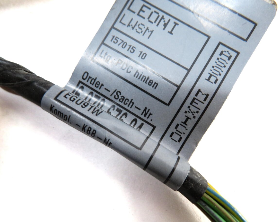 Thumbnail 4: 2009 BMW X5 (E70) REAR PARK ASSIST PDC SENSOR SET4 (BLACK) w/ WIRE HARNESS