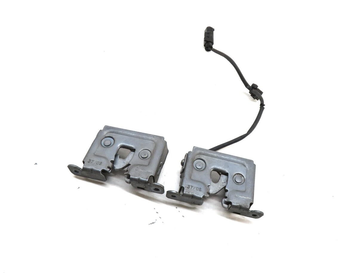 2009 BMW X5 (E70) FRONT LEFT & RIGHT LOWER HOOD LOCK LATCH SET 2 7178754 7178753