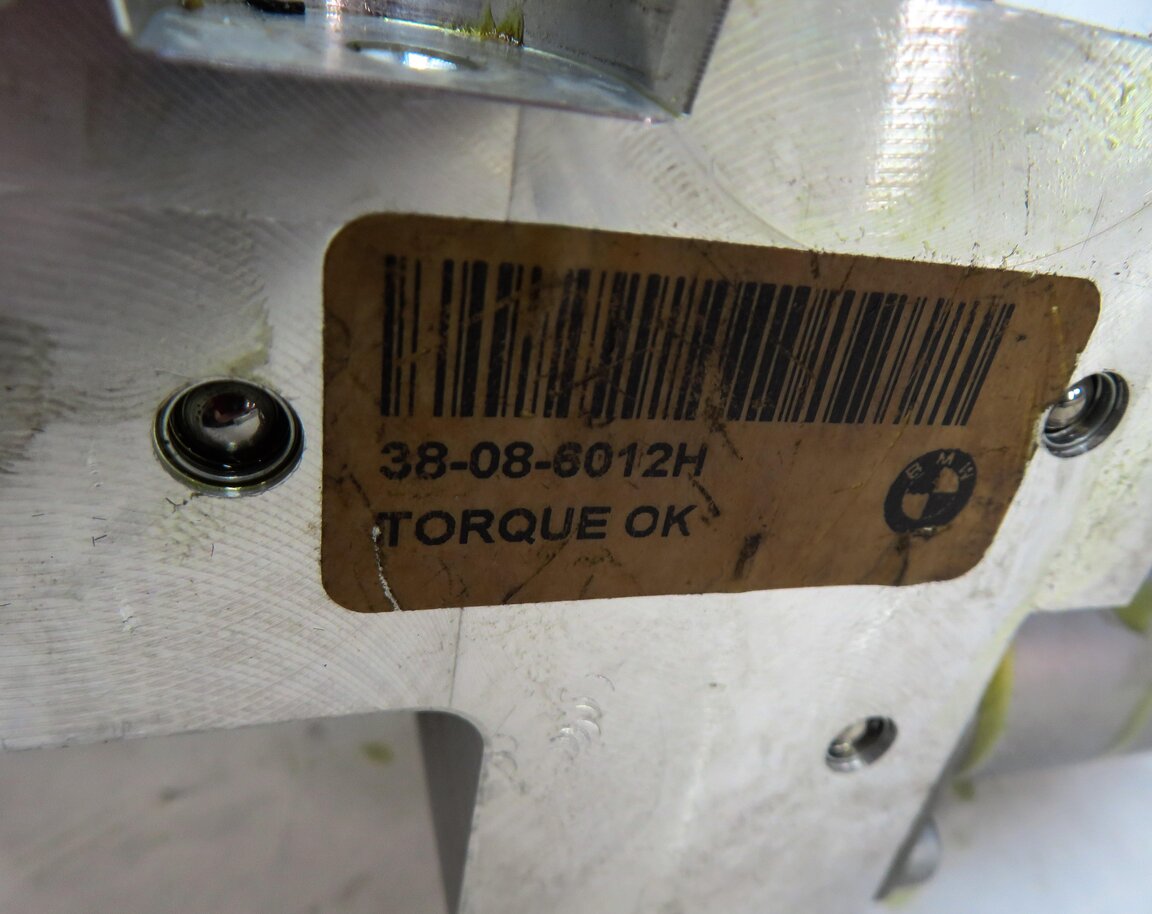 Thumbnail 8: 2009 BMW X5 (E70) DYNAMIC DRIVE SUSPENSION HYDRAULIC VALVE BLOCK 37206782737