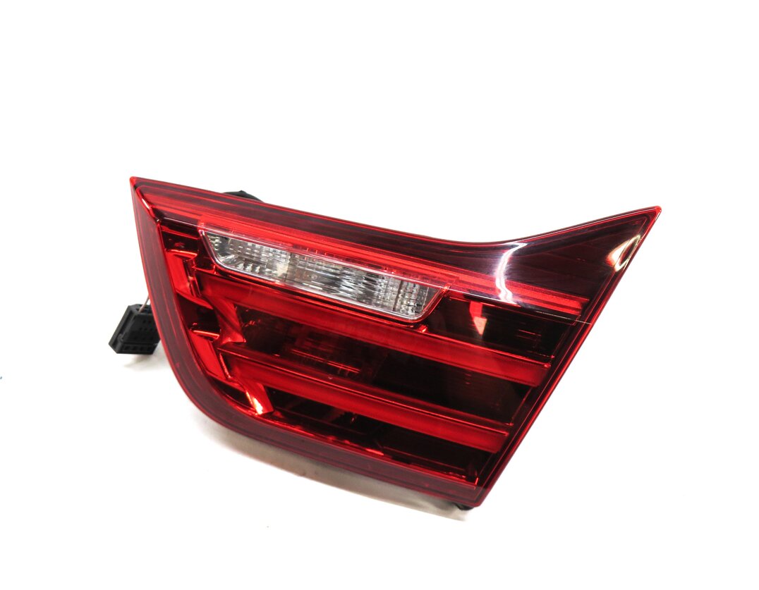 14-17 BMW 428i 430i 435i 440i M4 (F32 F33 F36) RIGHT INNER TAILLIGHT LIGHT LAMP
