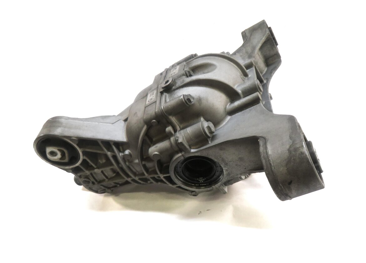 Thumbnail 2: 2011-2015 VW TOUAREG AUDI Q7 (4L) 3.0L 3.6L REAR DIFFERENTIAL GEAR CARRIER (MEY)
