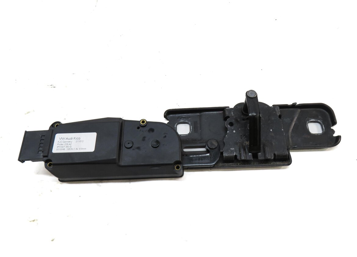 Thumbnail 2: 2014 AUDI Q7 (4L) REAR TRUNK STRIKER PLATE LOCK LATCH 4F9827383G