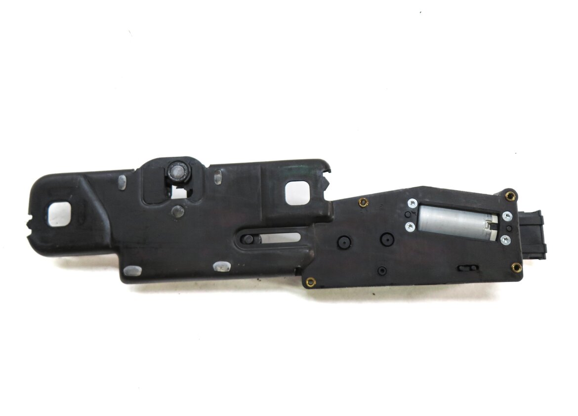 Thumbnail 6: 2014 AUDI Q7 (4L) REAR TRUNK STRIKER PLATE LOCK LATCH 4F9827383G
