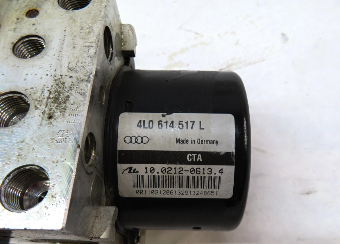 Thumbnail 7: 2013-2015 AUDI Q7 (4L) ANTI LOCK ABS BRAKE PUMP w/ MODULE