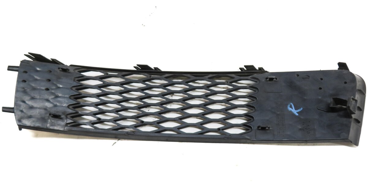 Thumbnail 5: 2014 AUDI Q7 (4L) FRONT RIGHT PASSENGER LOWER BUMPER GRILLE AIR VENT 4L0807698B