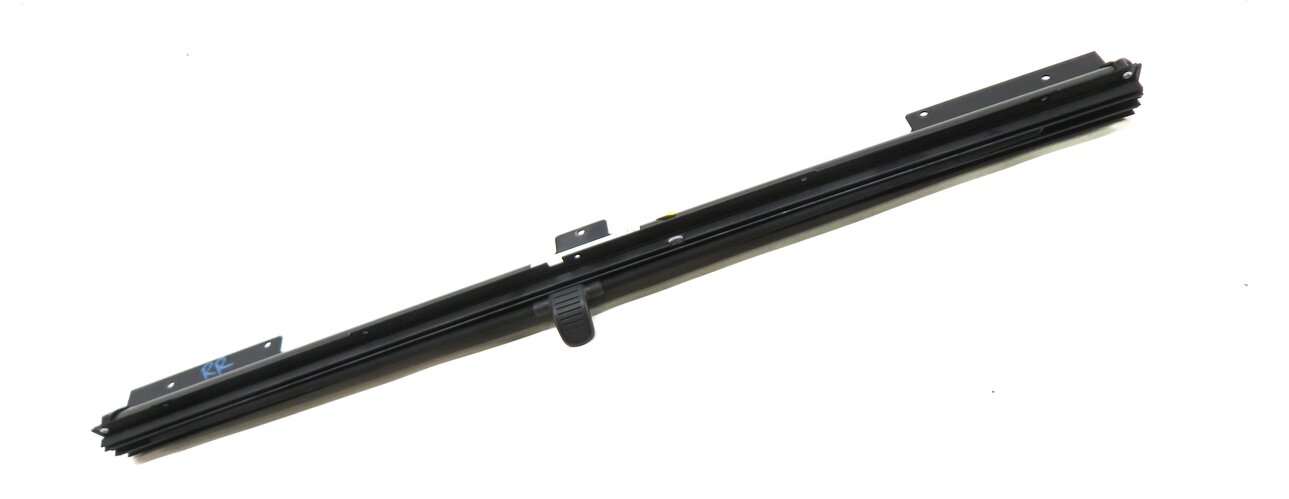 Thumbnail 3: 07-15 AUDI Q7 (4L) RIGHT REAR DOOR WINDOW SUNSHADE SUNSCREEN SUN SHADE SCREEN