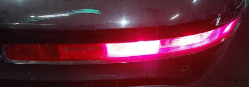Thumbnail 2: 2007-2015 AUDI Q7 (4L) REAR RIGHT PASSENGER BUMPER LOWER TAILLIGHT LIGHT LAMP