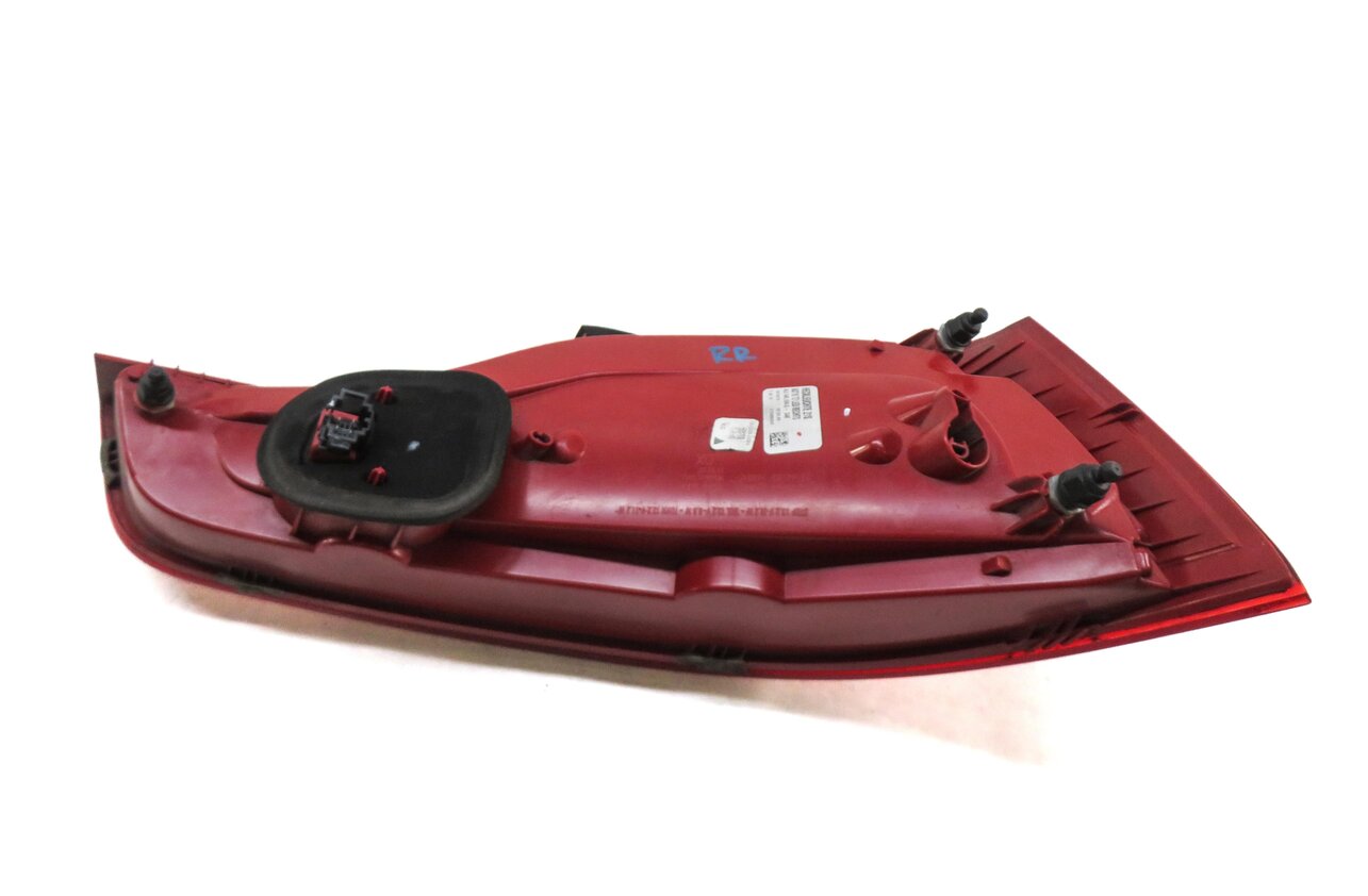 Thumbnail 6: 2010-2015 AUDI Q7 (4L) REAR RIGHT PASSENGER TAILLIGHT BRAKE LIGHT LAMP (LED)