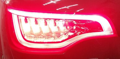 Thumbnail 2: 2010-2015 AUDI Q7 (4L) REAR LEFT DRIVER TAILLIGHT BRAKE LIGHT LAMP (LED)