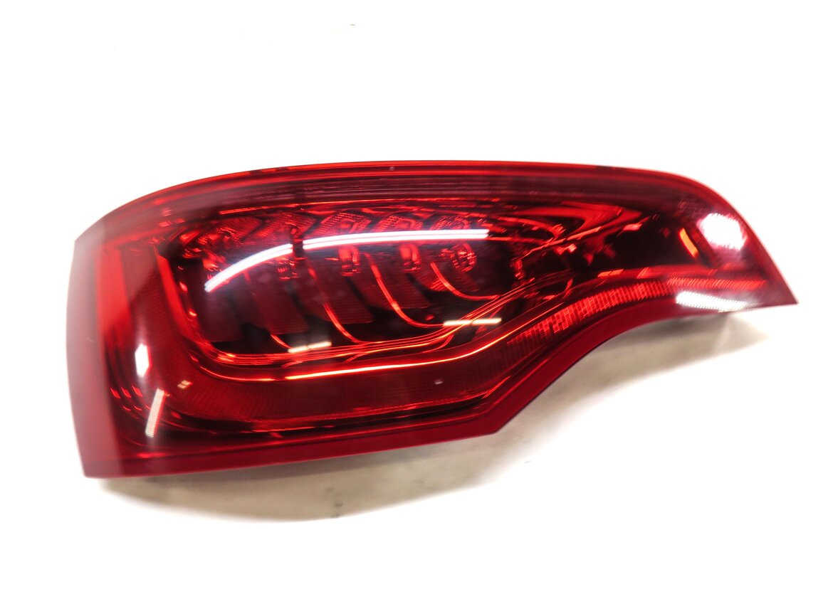 Thumbnail 3: 2010-2015 AUDI Q7 (4L) REAR LEFT DRIVER TAILLIGHT BRAKE LIGHT LAMP (LED)