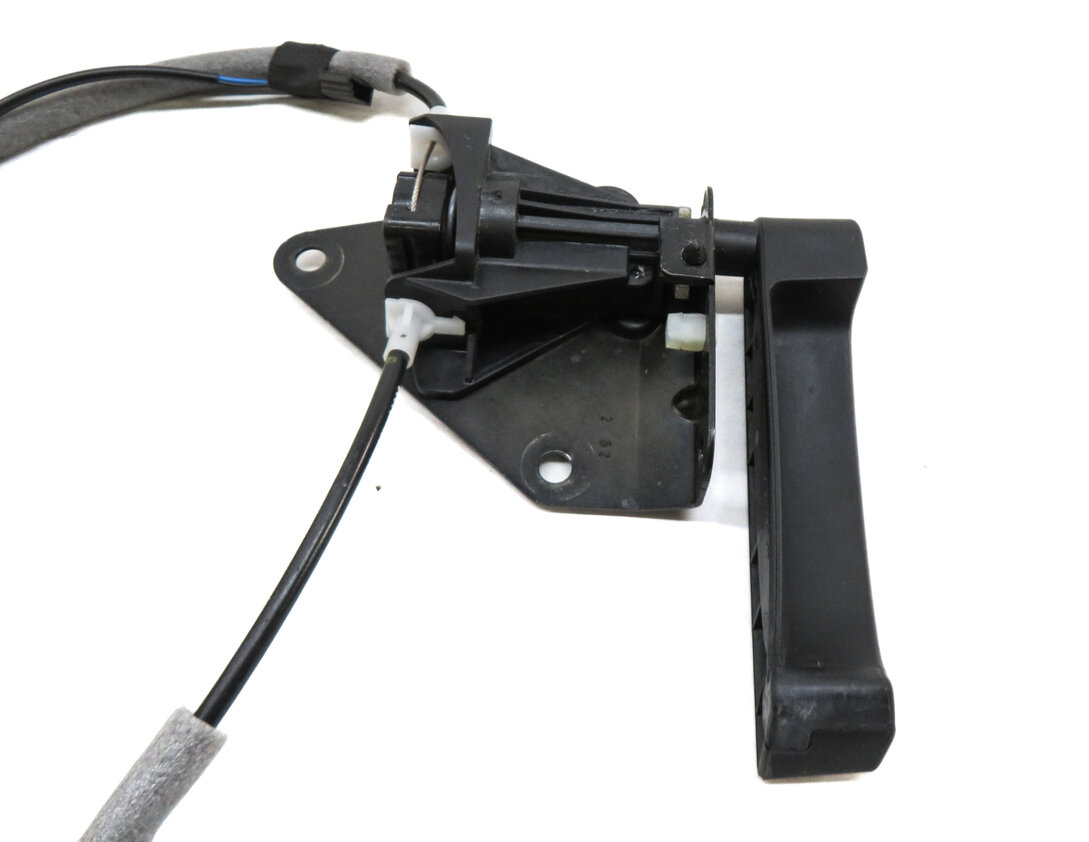 Thumbnail 5: 14-18 BMW X5 X5M (F15 F85) TRUNK LOWER TAILGATE LEFT & RIGHT LATCH SET w/ HANDLE