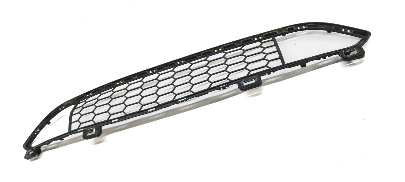Thumbnail 3: 14-18 BMW X5 F15 FRONT BUMPER LOWER CENTER M-AERO GRILLE w/o ADAPTIVE CRUISE