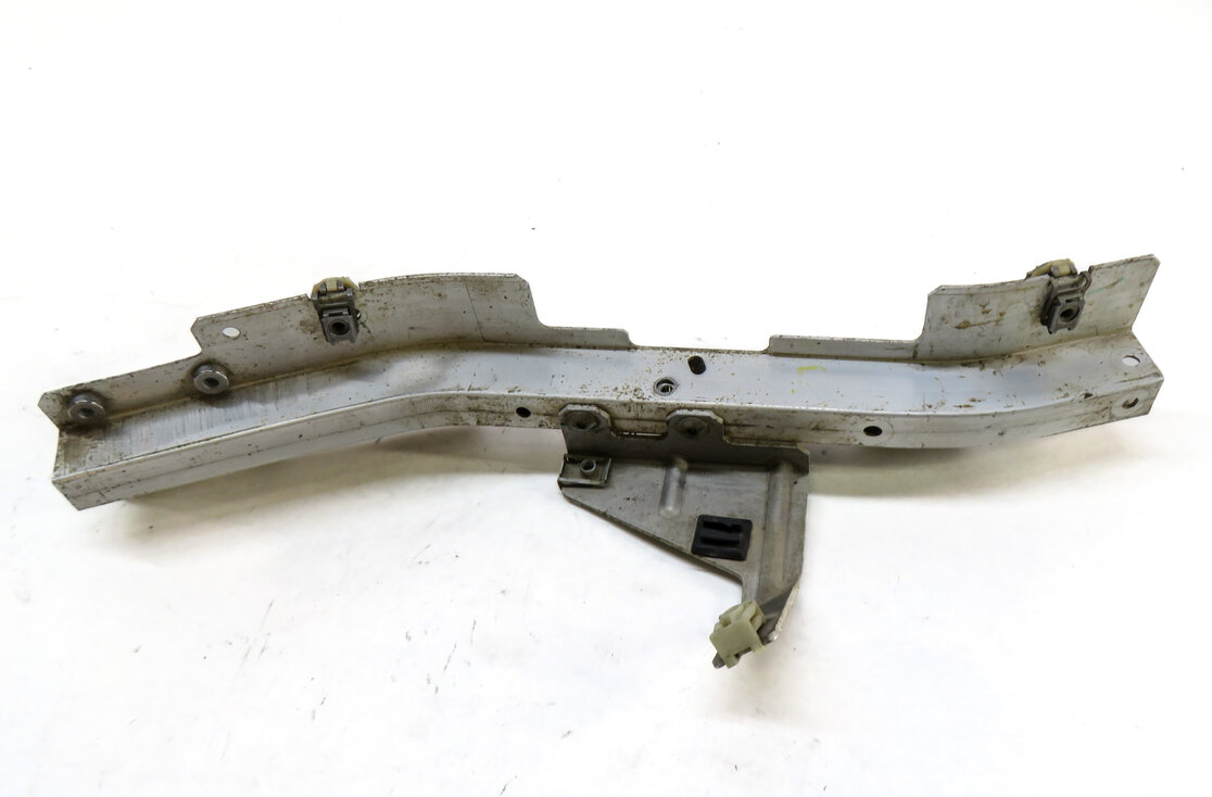 Thumbnail 2: 2015 BMW X5 (F15) BUMPER BAR & HEADLIGHT MOUNTING BRACKET - RIGHT PASSENGER