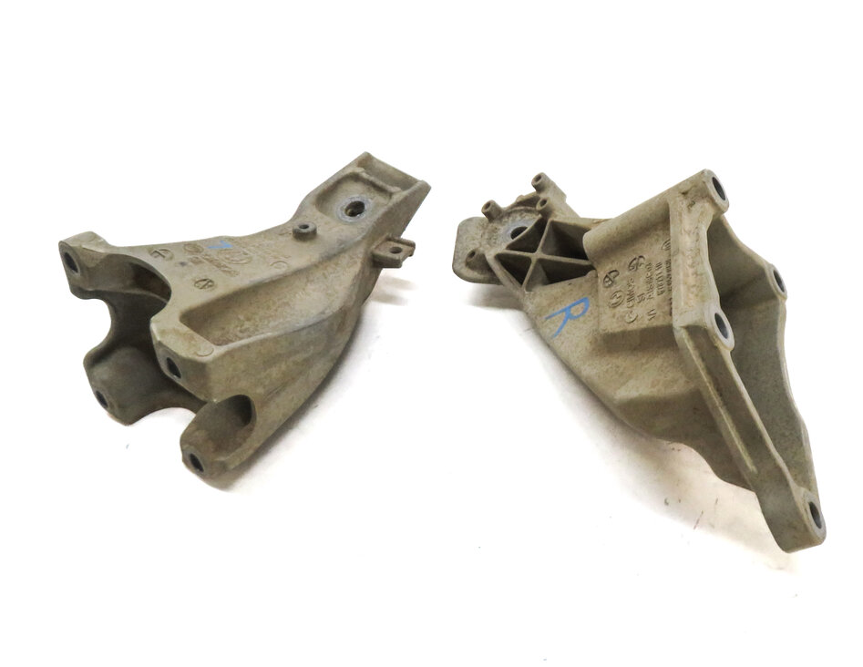2015 BMW X5 (F15) 4.4L N63 TURBO LEFT & RIGHT ENGINE MOTOR MOUNT BRACKET SET 2