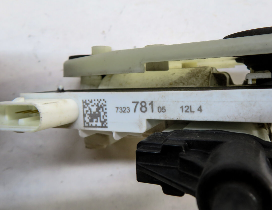Thumbnail 7: 14-19 BMW 7 X6 (G11 G12 F15 F16) FRONT LEFT SOFT CLOSE DOOR LATCH w/ ACTUATOR