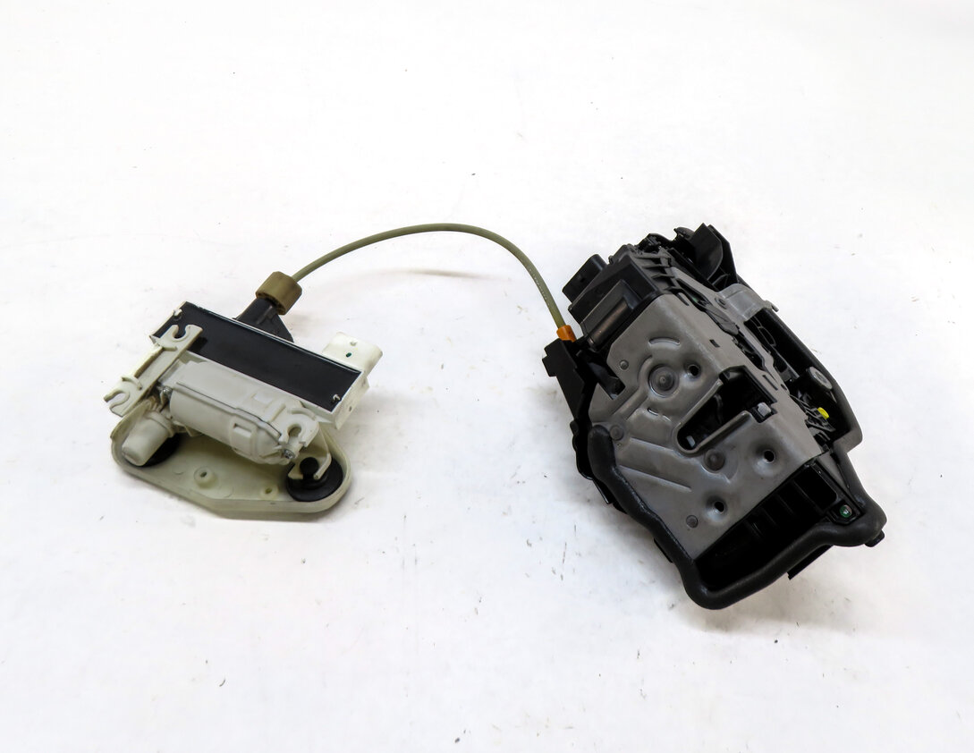 Thumbnail 4: 14-19 BMW 740i 750i 760i X5 X6 (F01 F15 F16) RIGHT REAR SOFT CLOSE DOOR LATCH