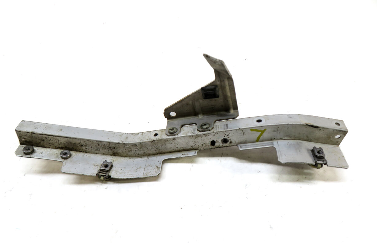 Thumbnail 2: 2015 BMW X5 (F15) BUMPER BAR & HEADLIGHT MOUNTING BRACKET - LEFT DRIVER
