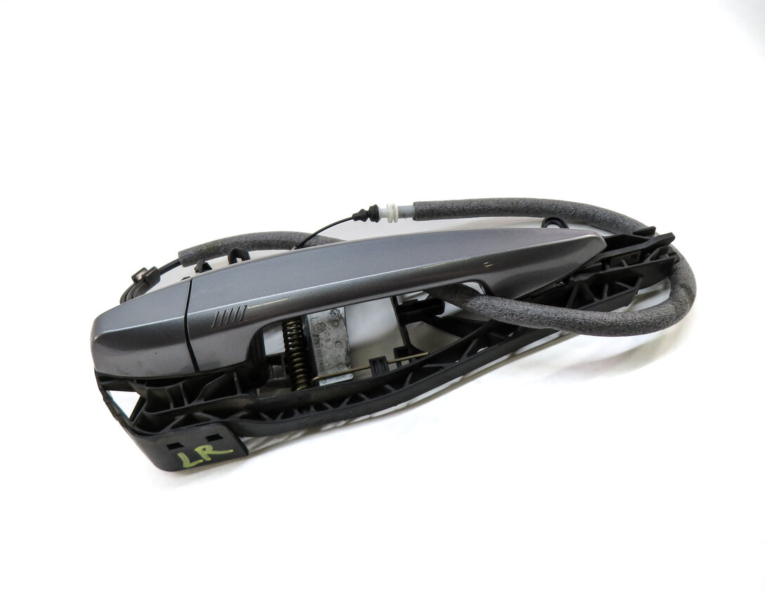 Thumbnail 3: 14-21 BMW X1 X2 X5 X6 (F15 F16 F39 F48) REAR LEFT COMFORT DOOR HANDLE (Grey)