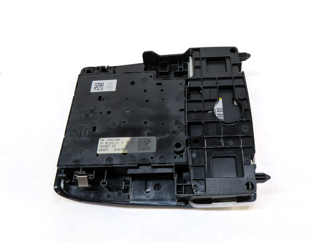 Thumbnail 5: 2015 BMW X5 (F15) FRONT ROOF CENTER PRIMARY DOME LIGHT & SUNROOF BUTTON (Black)
