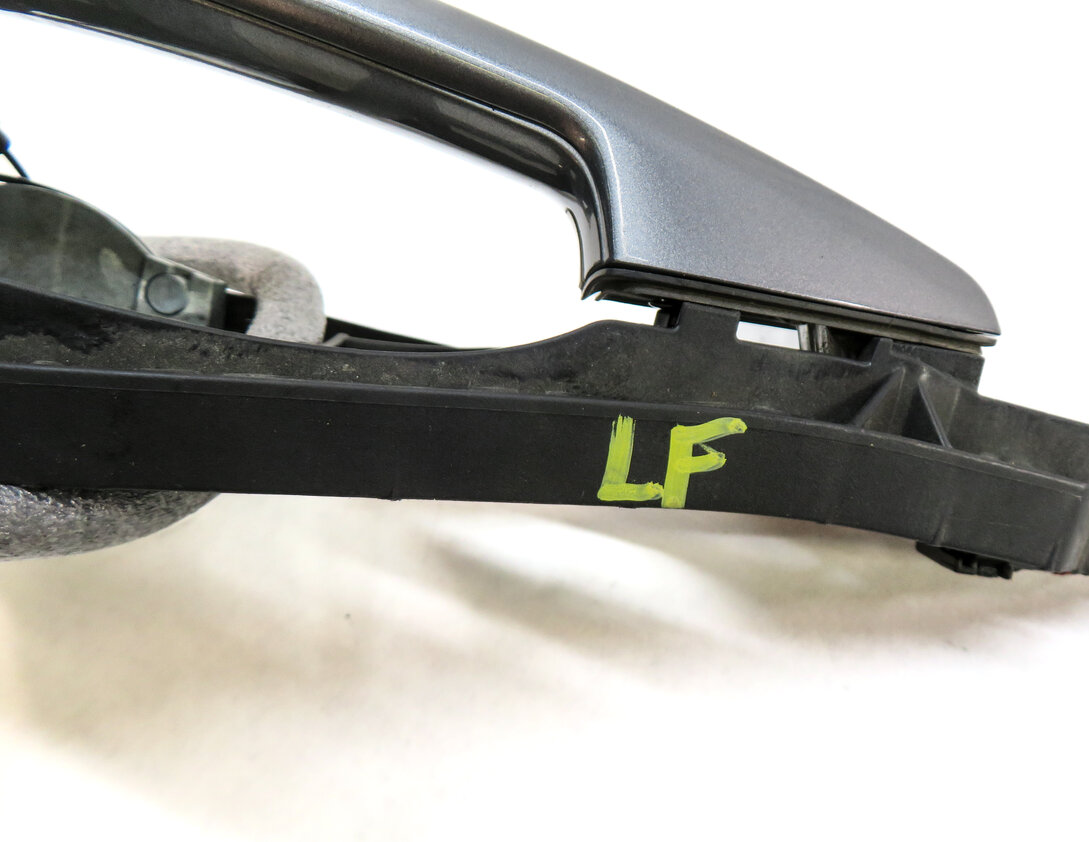 Thumbnail 6: 14-21 BMW X1 X2 X5 X6 (F15 F16 F39 F48) FRONT LEFT COMFORT DOOR HANDLE (Grey)