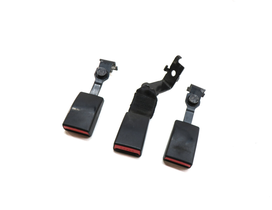 2015 BMW X5 (F15) REAR 2ND ROW LEFT RIGHT CENTER SEATBELT BUCKLE SET 3 (BLACK)