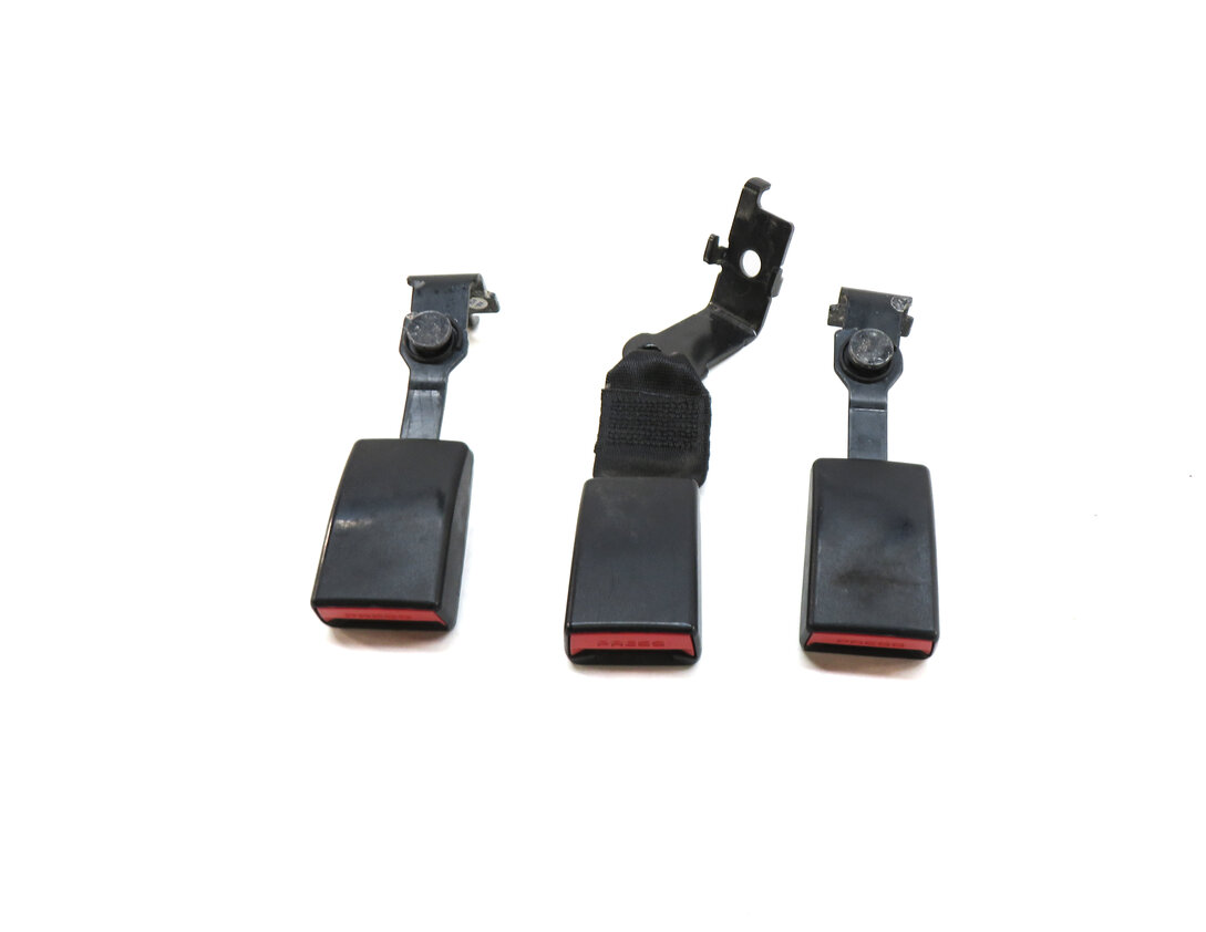 Thumbnail 2: 2015 BMW X5 (F15) REAR 2ND ROW LEFT RIGHT CENTER SEATBELT BUCKLE SET 3 (BLACK)