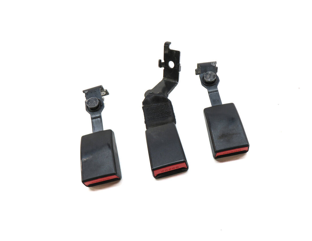 Thumbnail 3: 2015 BMW X5 (F15) REAR 2ND ROW LEFT RIGHT CENTER SEATBELT BUCKLE SET 3 (BLACK)