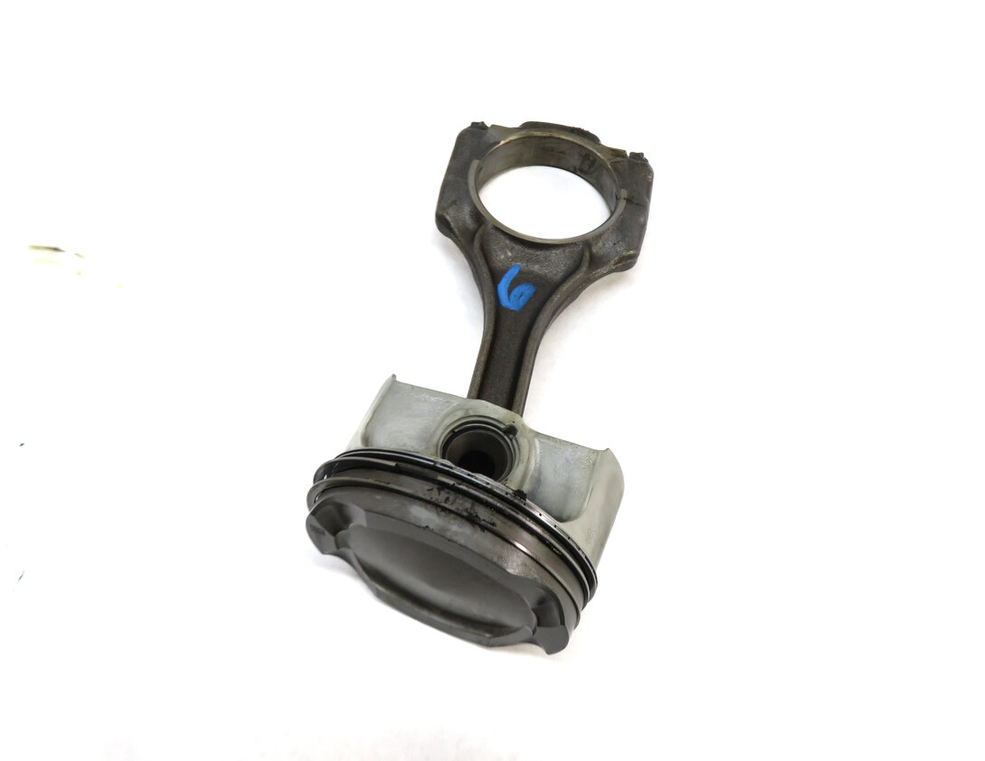 13-18 BMW X5 X6 5 6 7 (F01 F02 F06 F07 F10 F12) 4.4L N63 ENGINE PISTON w/ ROD