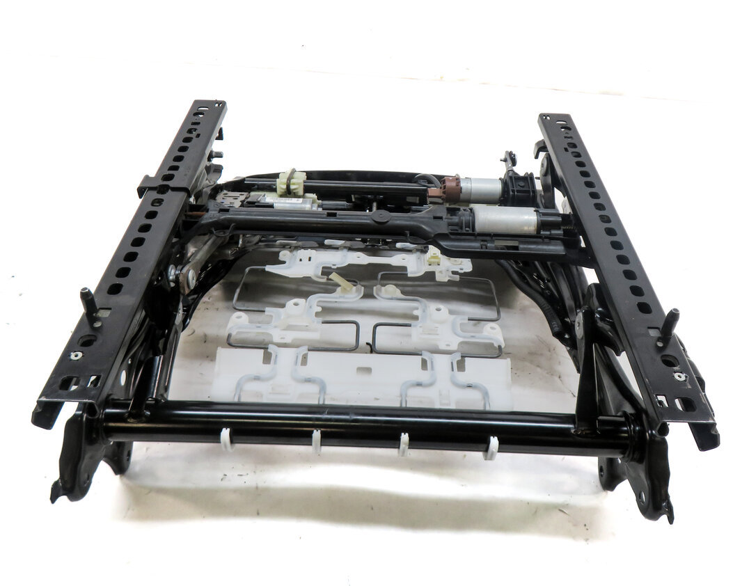 Thumbnail 6: 2015 BMW X5 (F15) FRONT LEFT DRIVER SEAT TRACK WITH ADJUST MOTORS