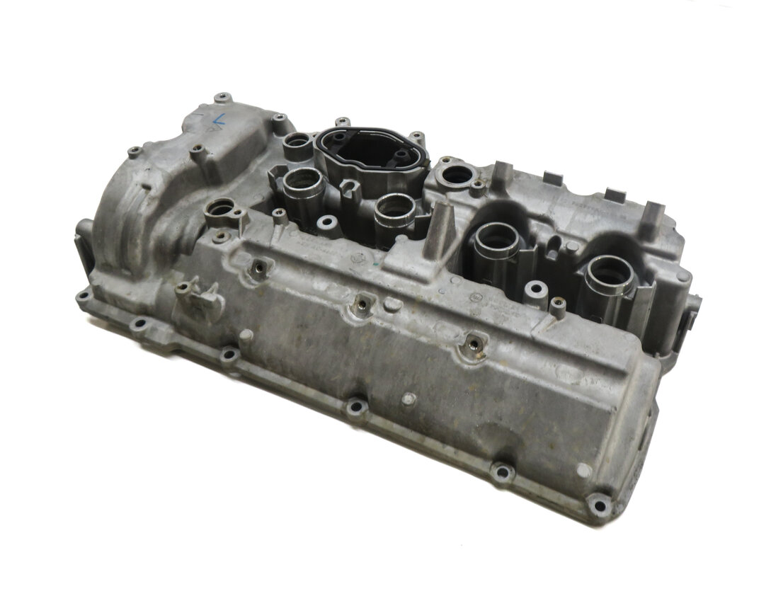 13-19 BMW 5 6 7 M5 M6 X5 X6 (F01 F06 F10 E70 E71) 4.4L N63 S63 LEFT VALVE COVER