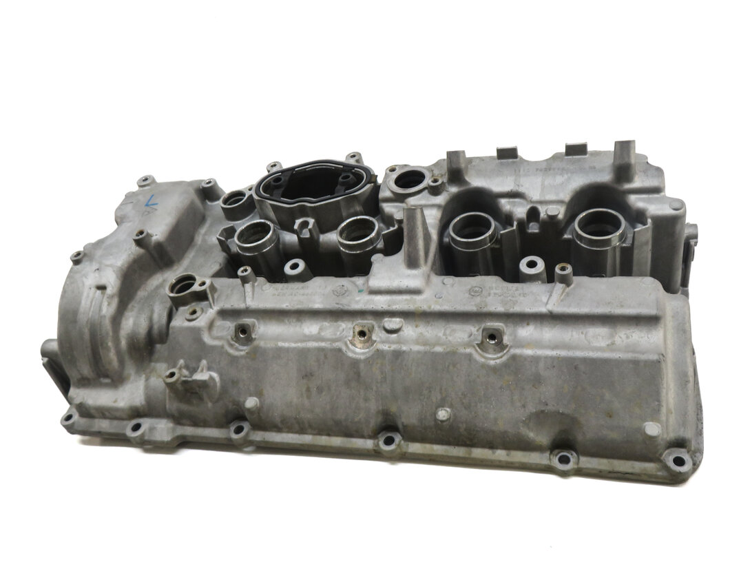 Thumbnail 2: 13-19 BMW 5 6 7 M5 M6 X5 X6 (F01 F06 F10 E70 E71) 4.4L N63 S63 LEFT VALVE COVER