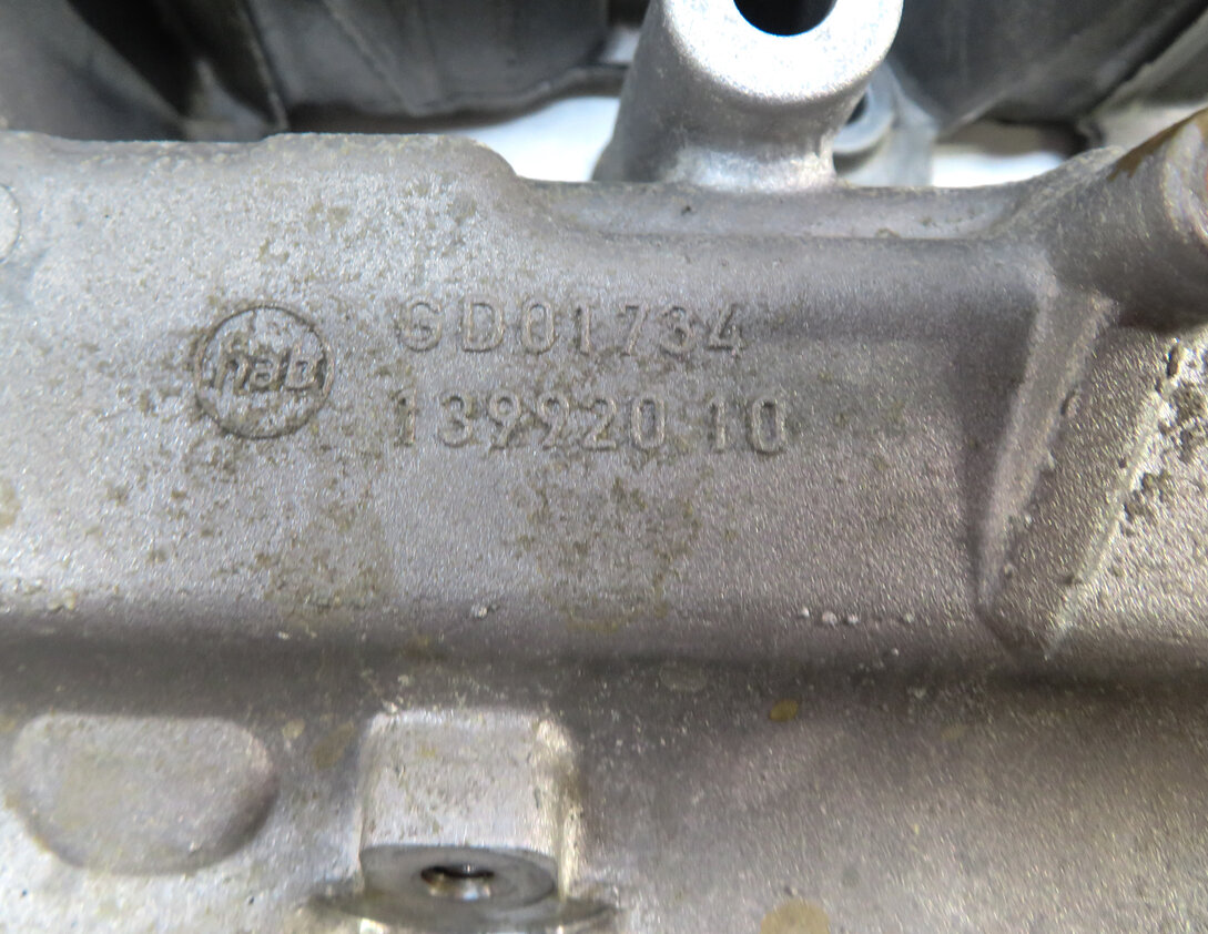 Thumbnail 8: 13-19 BMW 5 6 7 M5 M6 X5 X6 (F01 F06 F10 E70 E71) 4.4L N63 S63 LEFT VALVE COVER