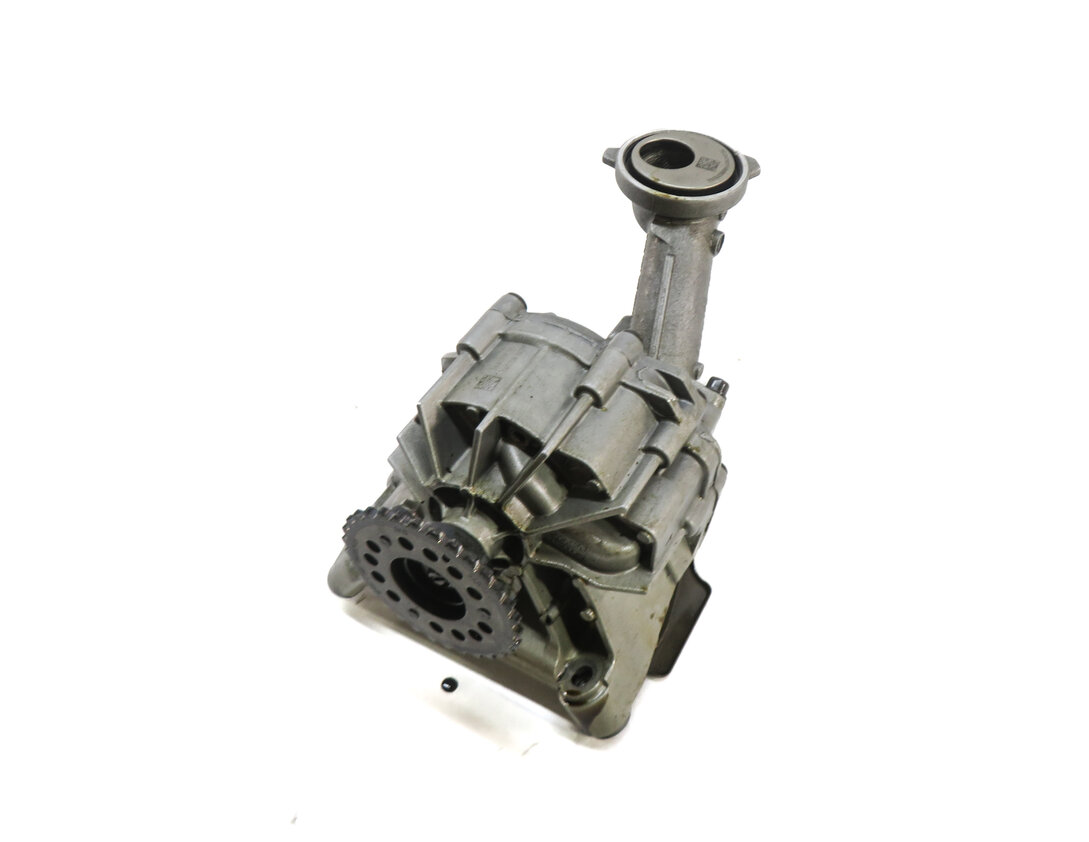 2015 BMW X5 (F15) 4.4L TWIN TURBO N63 ENGINE OIL PUMP w/ PICKUP TUBE
