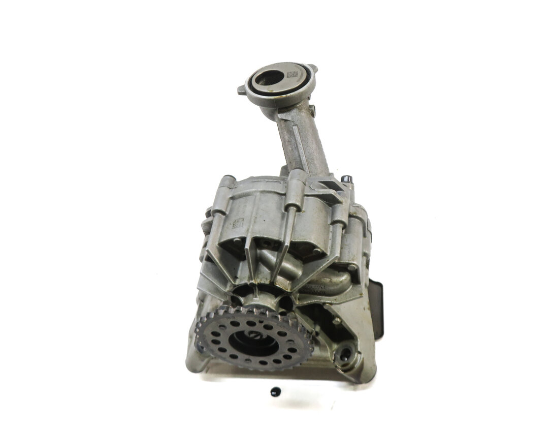 Thumbnail 2: 2015 BMW X5 (F15) 4.4L TWIN TURBO N63 ENGINE OIL PUMP w/ PICKUP TUBE