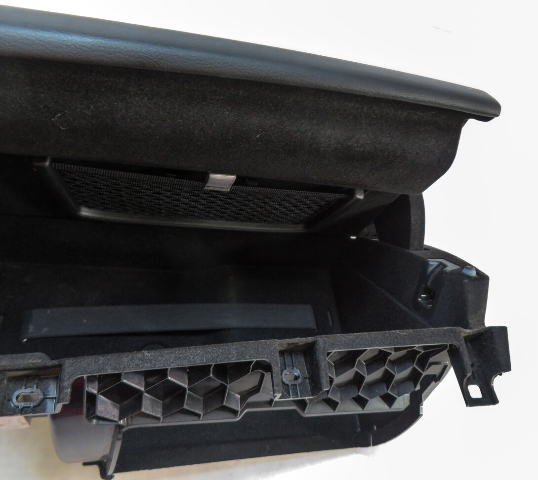 Thumbnail 7: 2015 BMW X5 (F15) FRONT RIGHT PASSENGER GLOVE BOX ASSEMBLY (Black)
