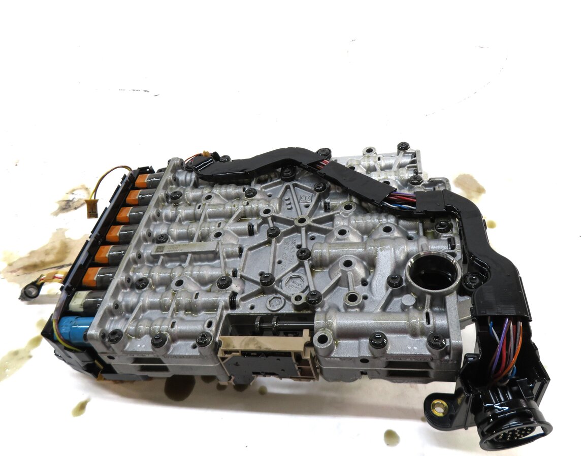 Thumbnail 6: 15-17 AUDI Q5 (B8 8R) 3.0L GAS 8 SPEED QCX AUTOMATIC TRANSMISSION VALVE BODY
