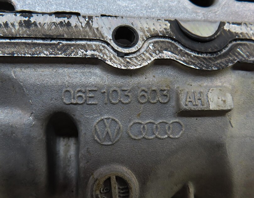Thumbnail 6: 2016 AUDI Q5 (B8 8R) 3.0L CTUC UPPER ENGINE OIL PAN 06E103623