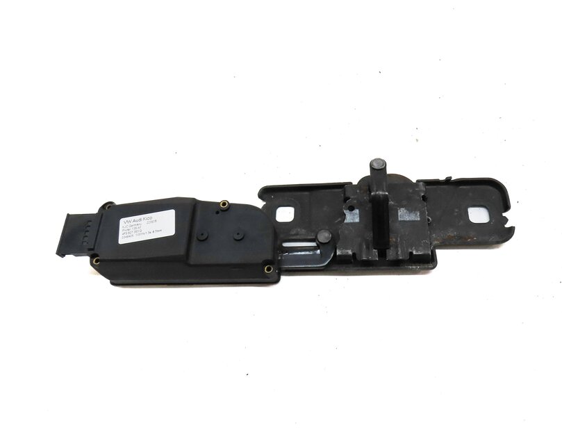 Thumbnail 2: 2016 AUDI Q5 (B8 8R) LOWER STRIKER LATCH WITH ACTUATOR 4F9827383G