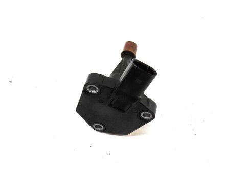 Thumbnail 2: 2016 AUDI Q5 (B8 8R) 3.0L CTUC ENGINE OIL LEVEL SENSOR 03C907660S