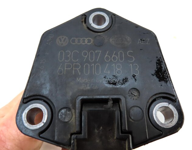 Thumbnail 6: 2016 AUDI Q5 (B8 8R) 3.0L CTUC ENGINE OIL LEVEL SENSOR 03C907660S