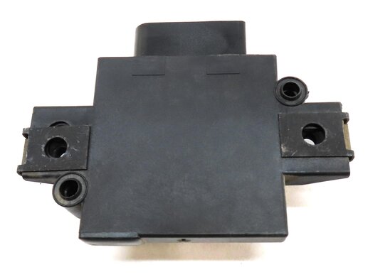 Thumbnail 5: 2016 AUDI Q5 (B8 8R) FUEL PUMP CONTROL MODULE 156620303007