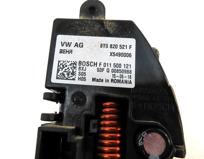 Thumbnail 4: 2016 AUDI Q5 (B8 8R) BLOWER MOTOR RESISTOR 8T0820521F