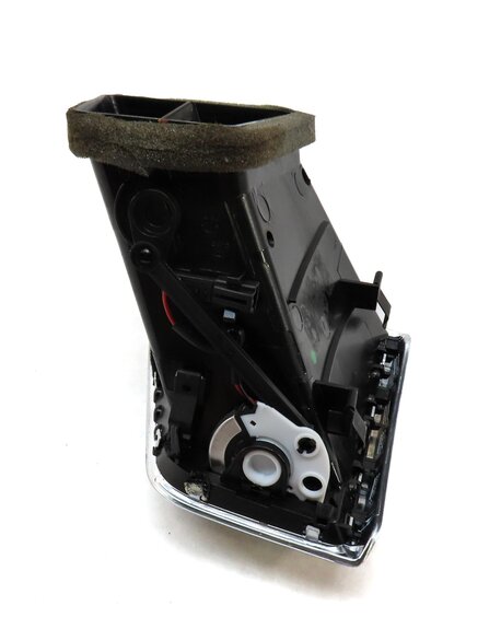 Thumbnail 5: 2016 AUDI Q5 (B8 8R) FRONT LEFT DASH A/C HEATER AIR VENT (BLACK & SILVER)