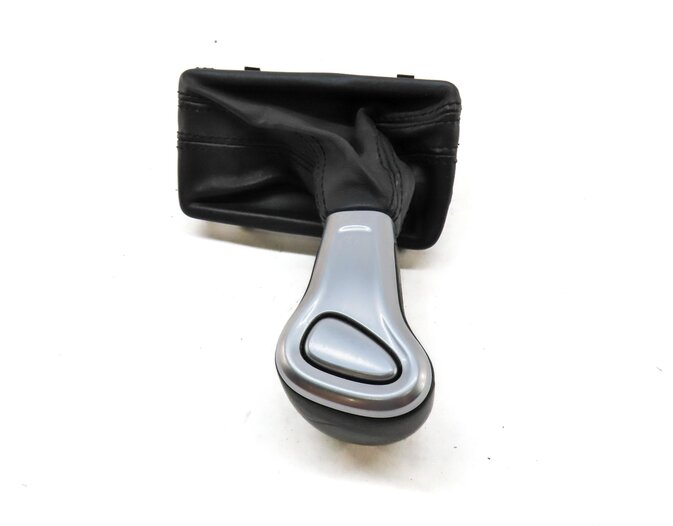 Thumbnail 4: 2016 AUDI Q5 (B8 8R) SHIFTER KNOB & BOOT (SILVER & BLACK) 8K1713139R