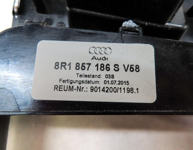 Thumbnail 6: 2016 AUDI Q5 (B8 8R) GPS NAVIGATION DISPLAY SCREEN SURROUND TRIM & HAZARD SWITCH