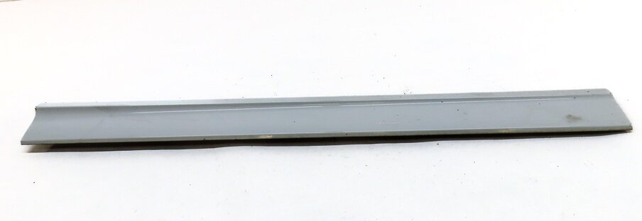 Thumbnail 2: 2016 AUDI Q5 (B8 8R) FRONT LEFT LOWER DOOR MOULDING TRIM PANEL (GLACIER WHITE)